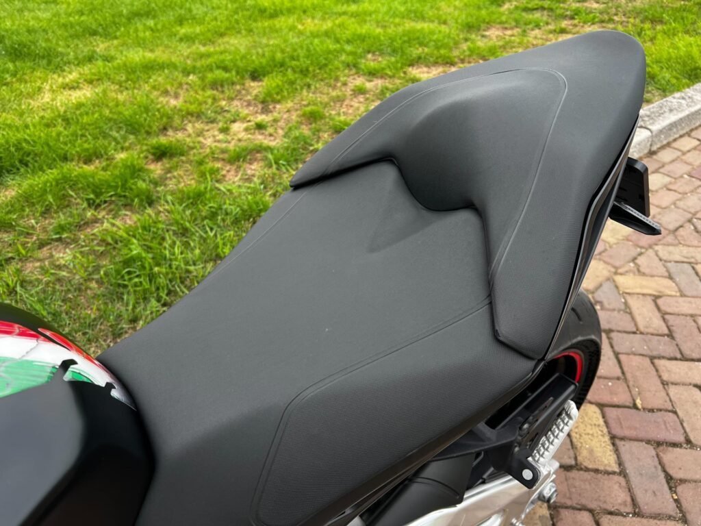 Aprilia Tuono V4 – 16