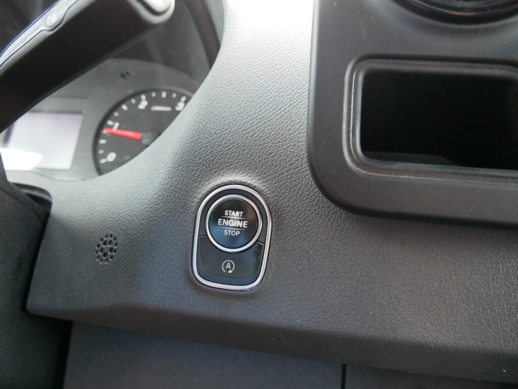 Mercedes-Benz Sprinter – 17