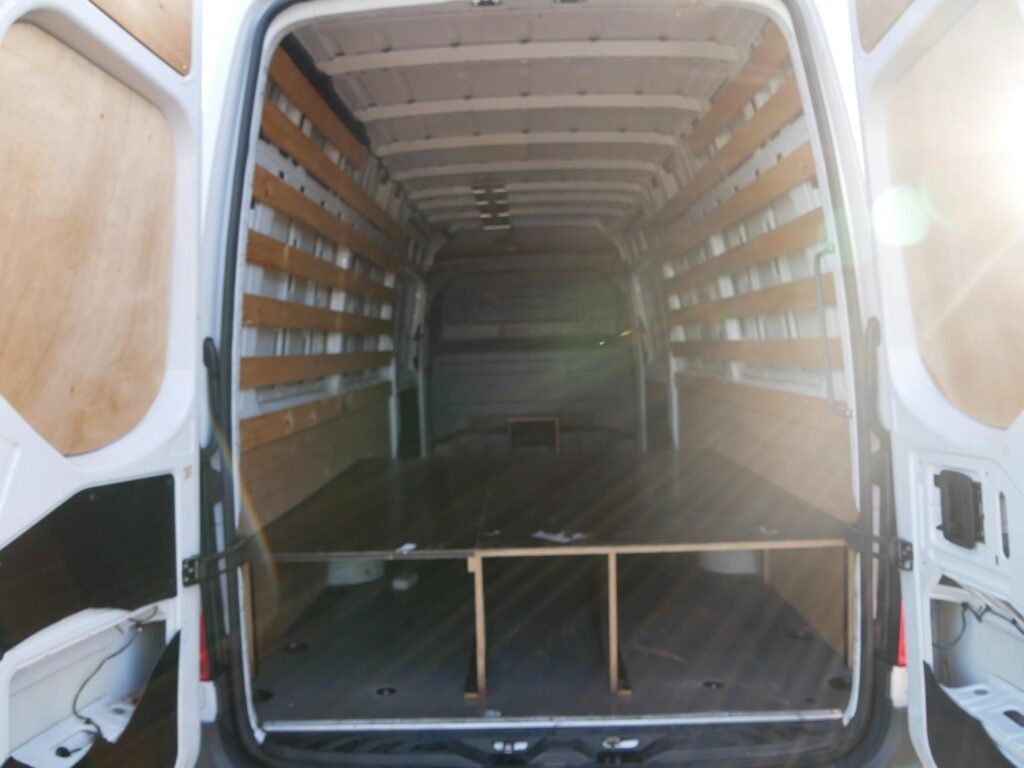 Mercedes-Benz Sprinter – 11