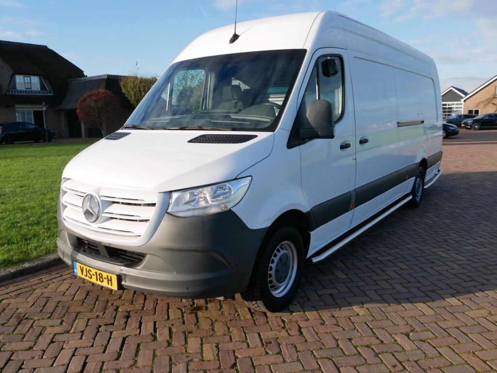 Mercedes-Benz Sprinter – 4