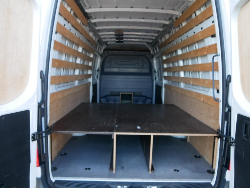 Mercedes-Benz Sprinter – 11