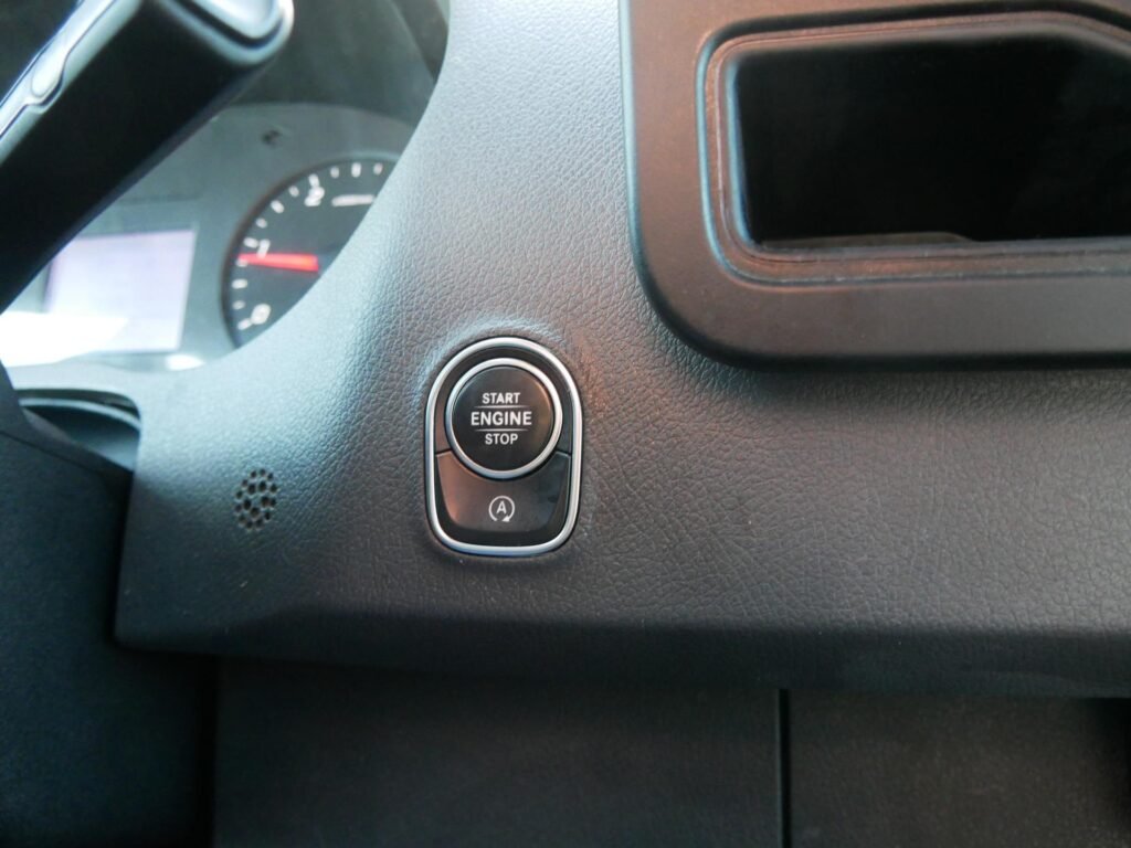 Mercedes-Benz Sprinter – 18