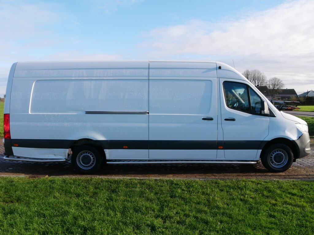 Mercedes-Benz Sprinter – 6