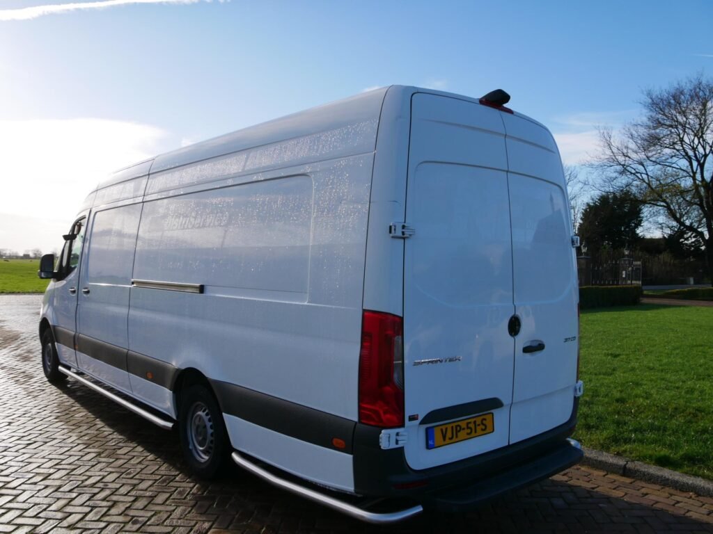 Mercedes-Benz Sprinter – 9