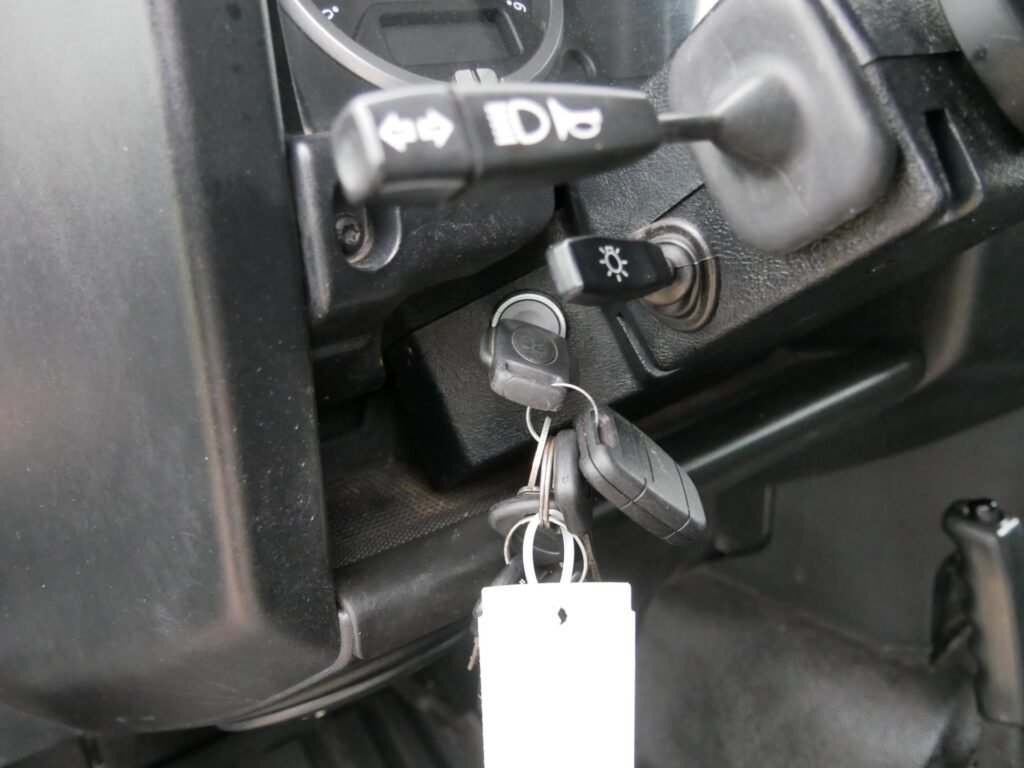 Land Rover Defender – 14
