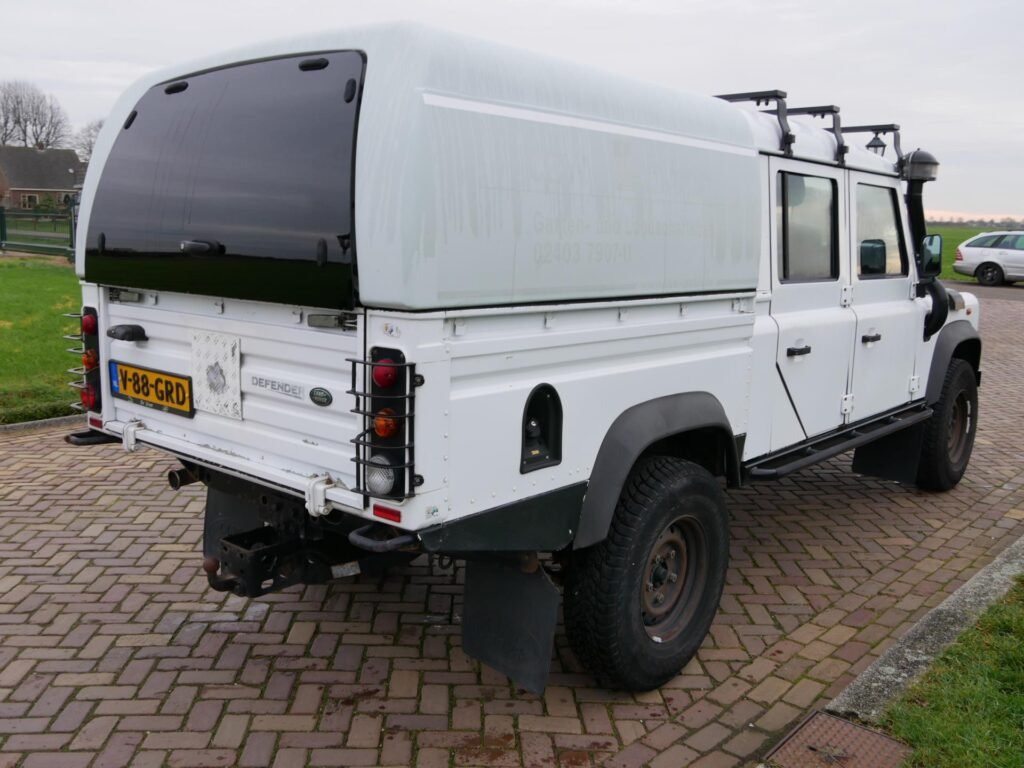Land Rover Defender – 6