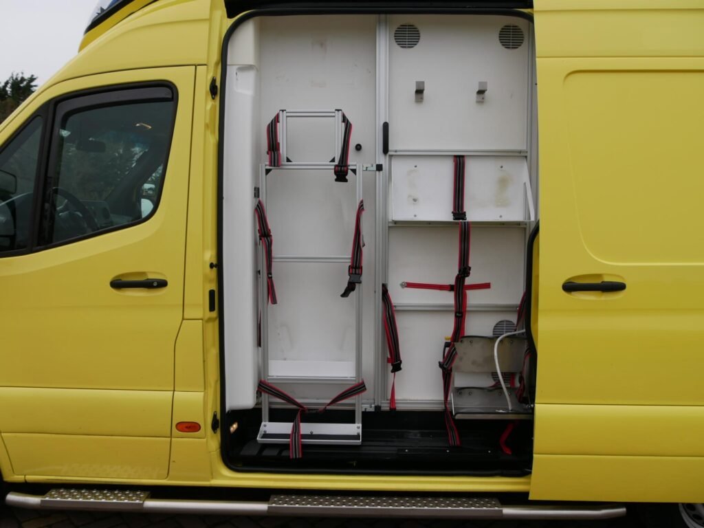 Mercedes-Benz Sprinter – 18