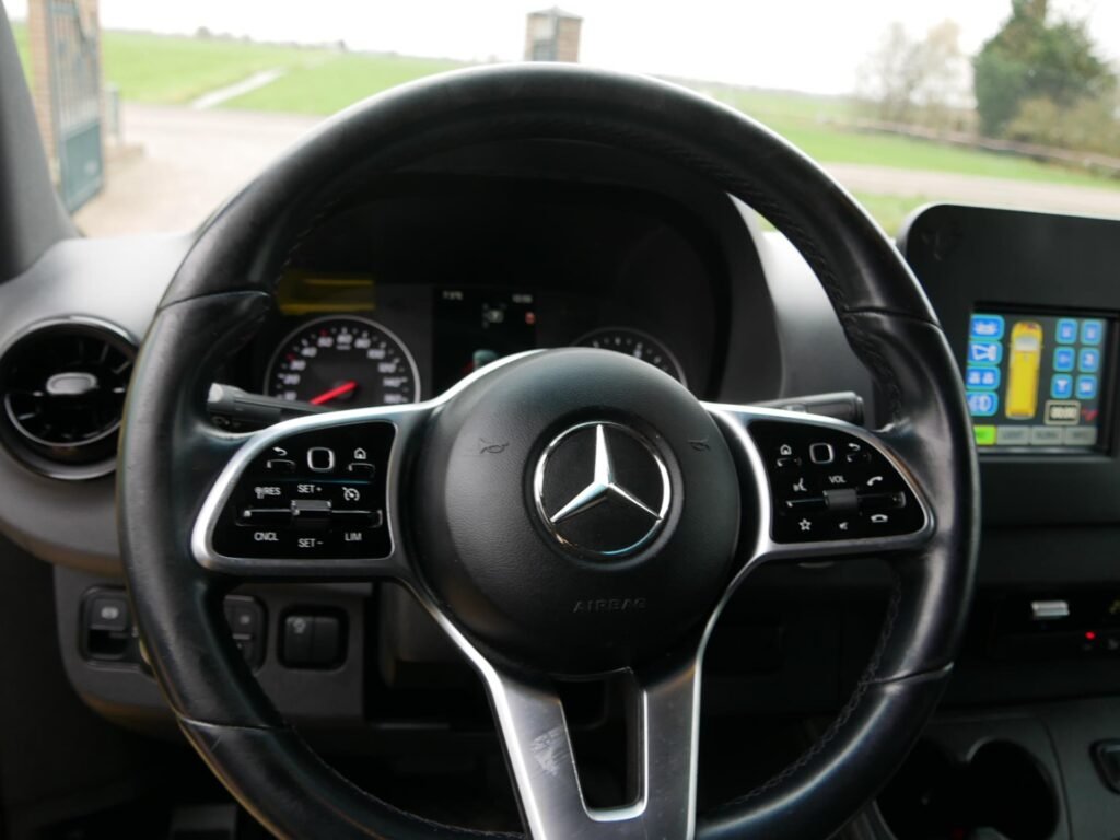 Mercedes-Benz Sprinter – 20
