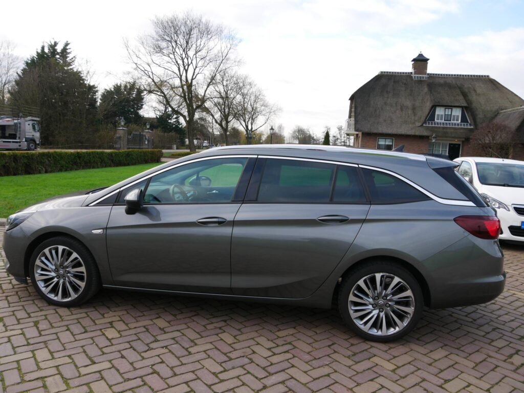 Opel Astra – 10