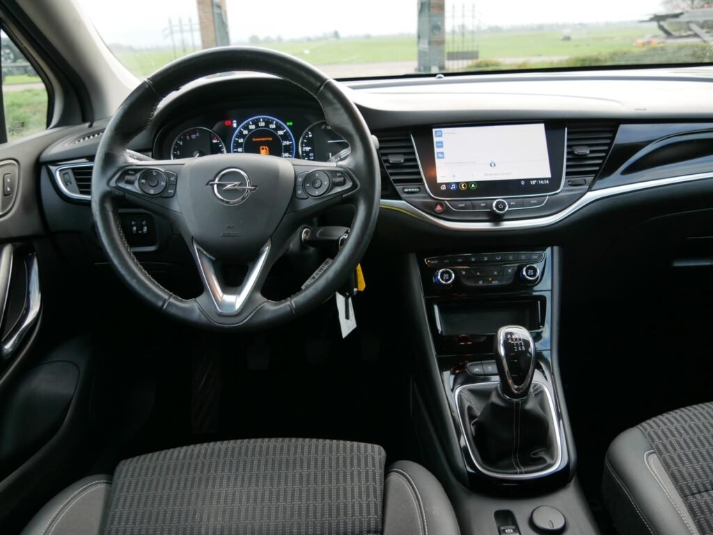 Opel Astra – 13