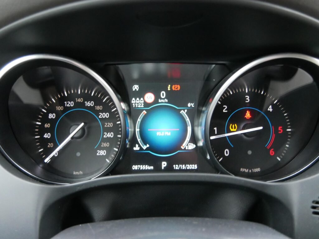 Jaguar F-PACE – 19