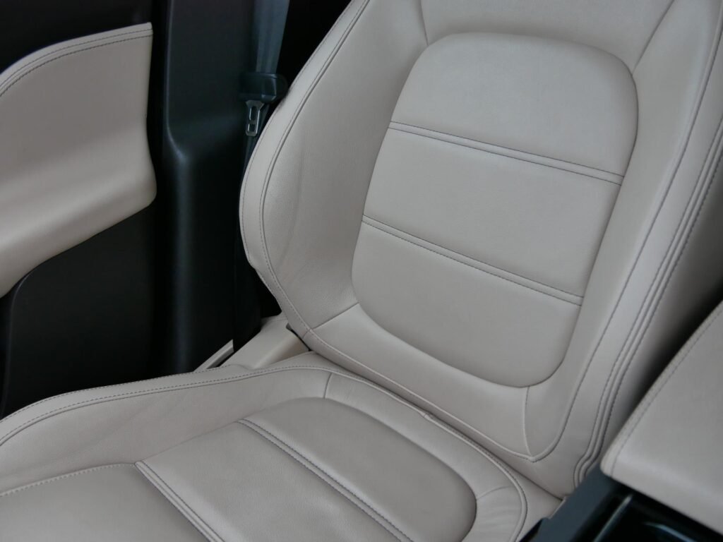 Jaguar F-PACE – 26