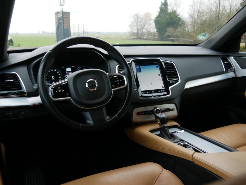 Volvo XC90 – 16