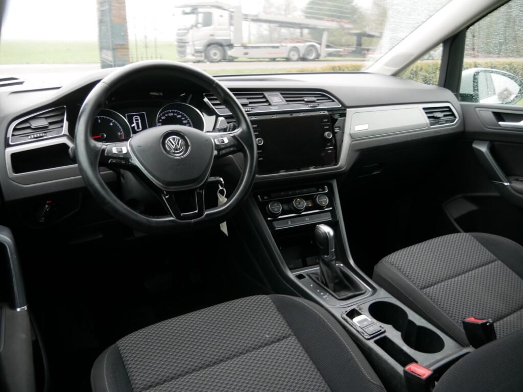 Volkswagen Touran – 12
