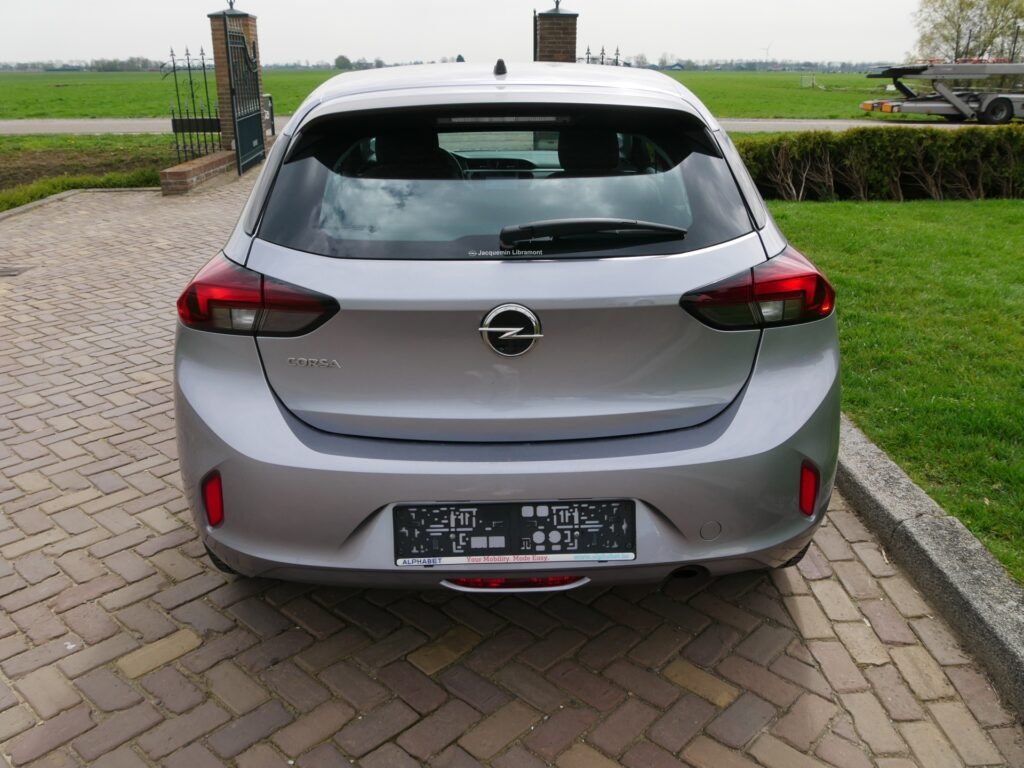 Opel Corsa – 8