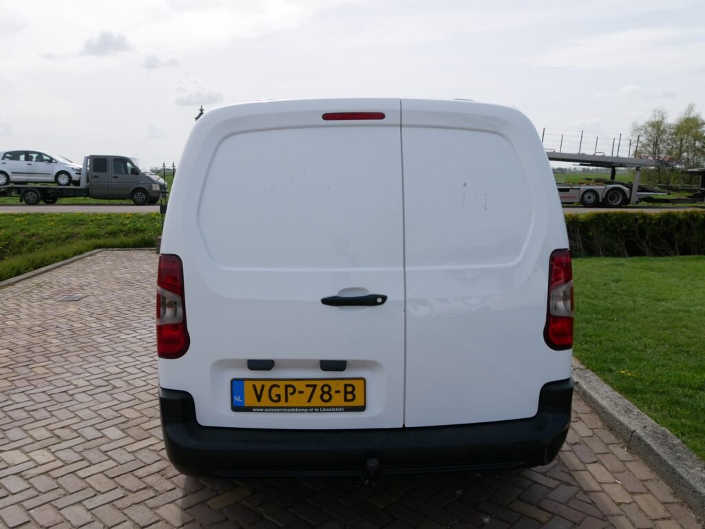 Peugeot Partner – 8