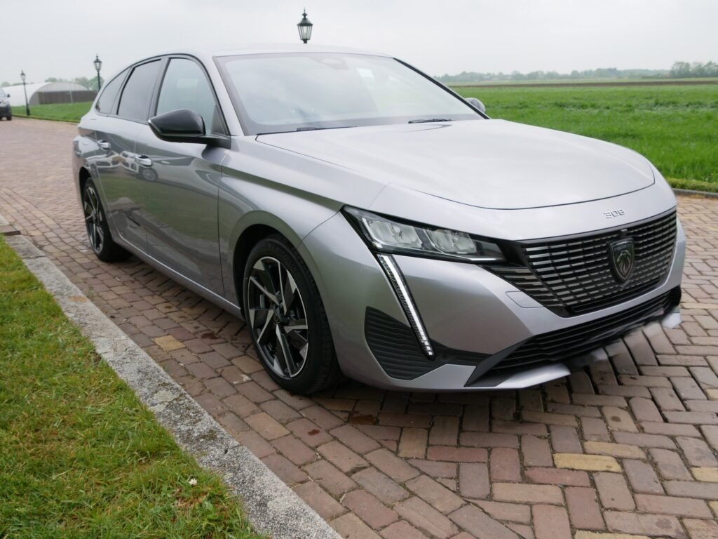 Peugeot 308 – 1