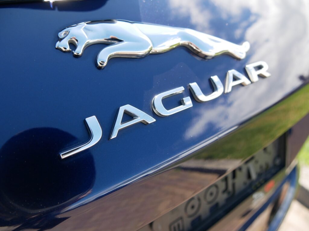 Jaguar F-PACE – 10