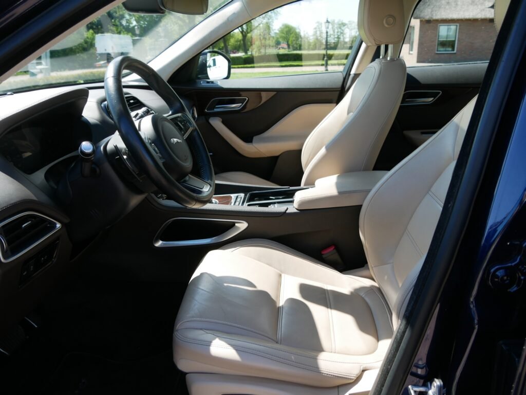 Jaguar F-PACE – 19