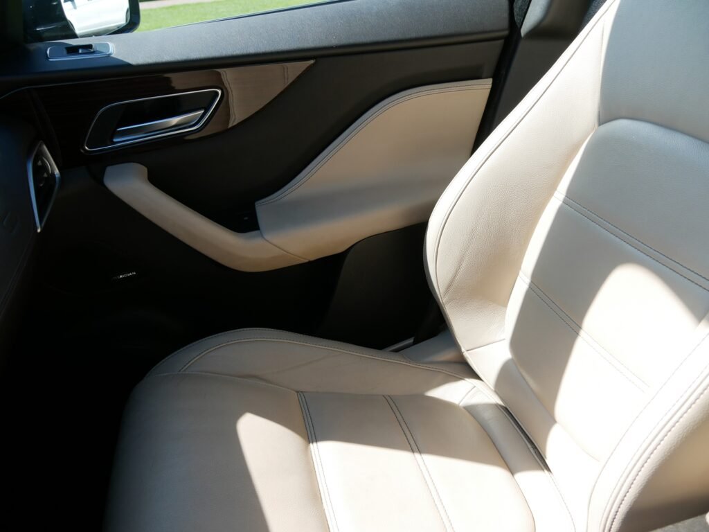 Jaguar F-PACE – 28