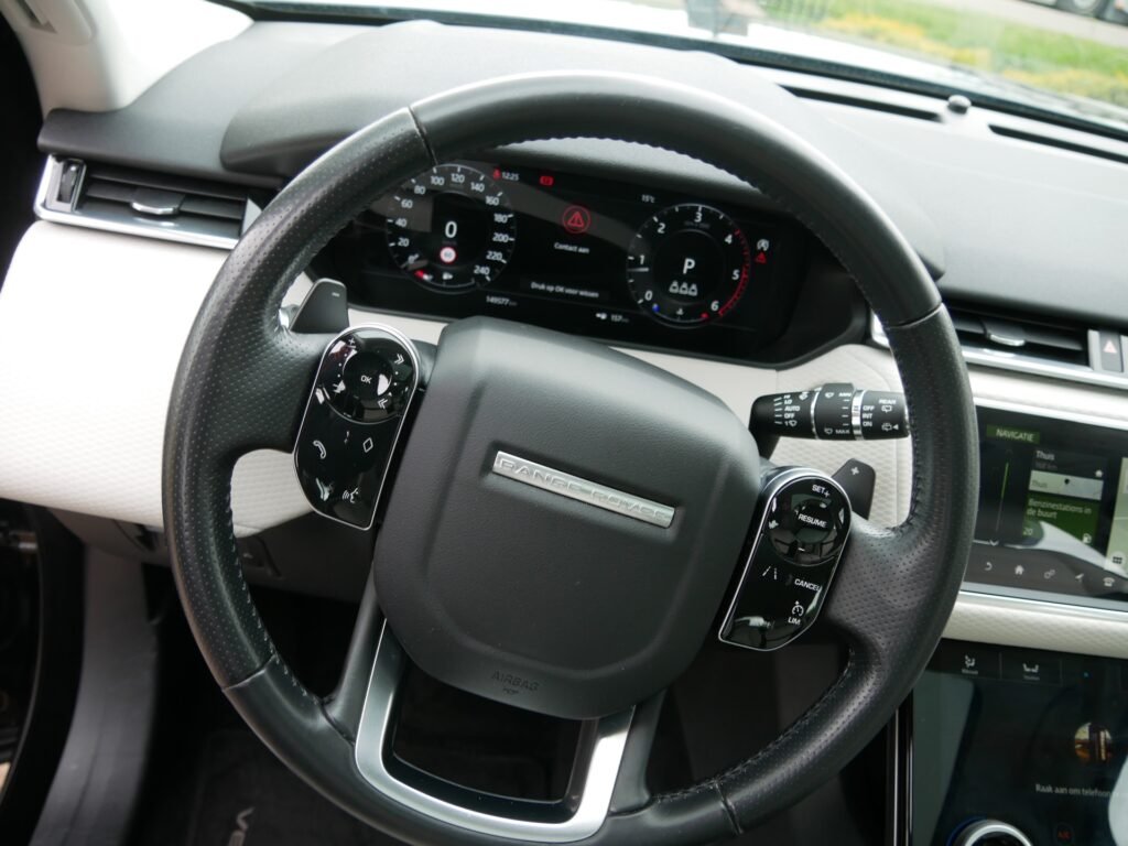 Land Rover Range Rover Velar – 19