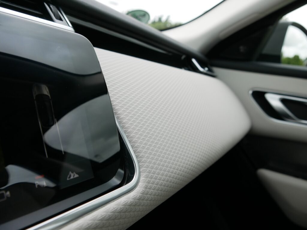 Land Rover Range Rover Velar – 28