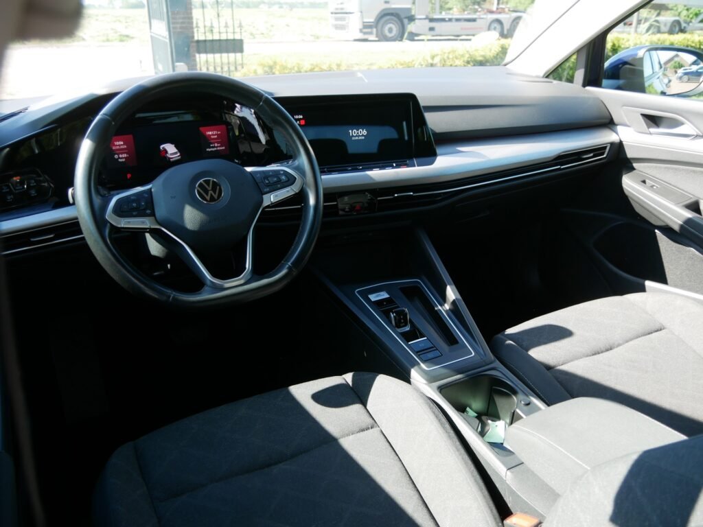 Volkswagen Golf – 15