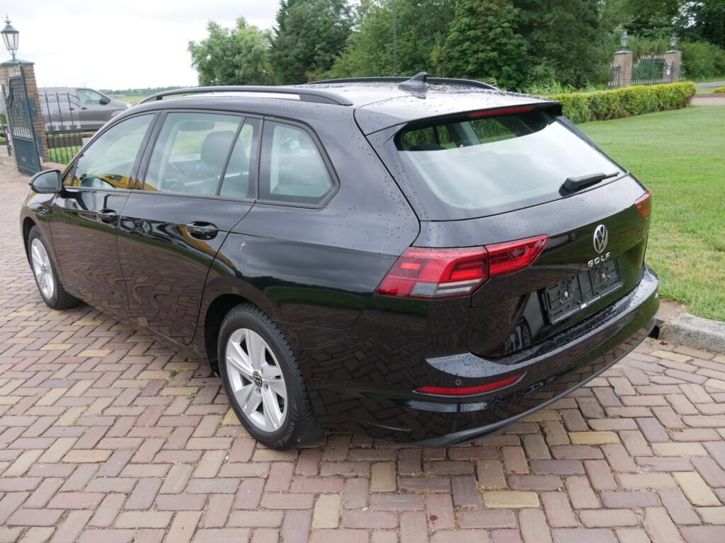 Volkswagen Golf – 10