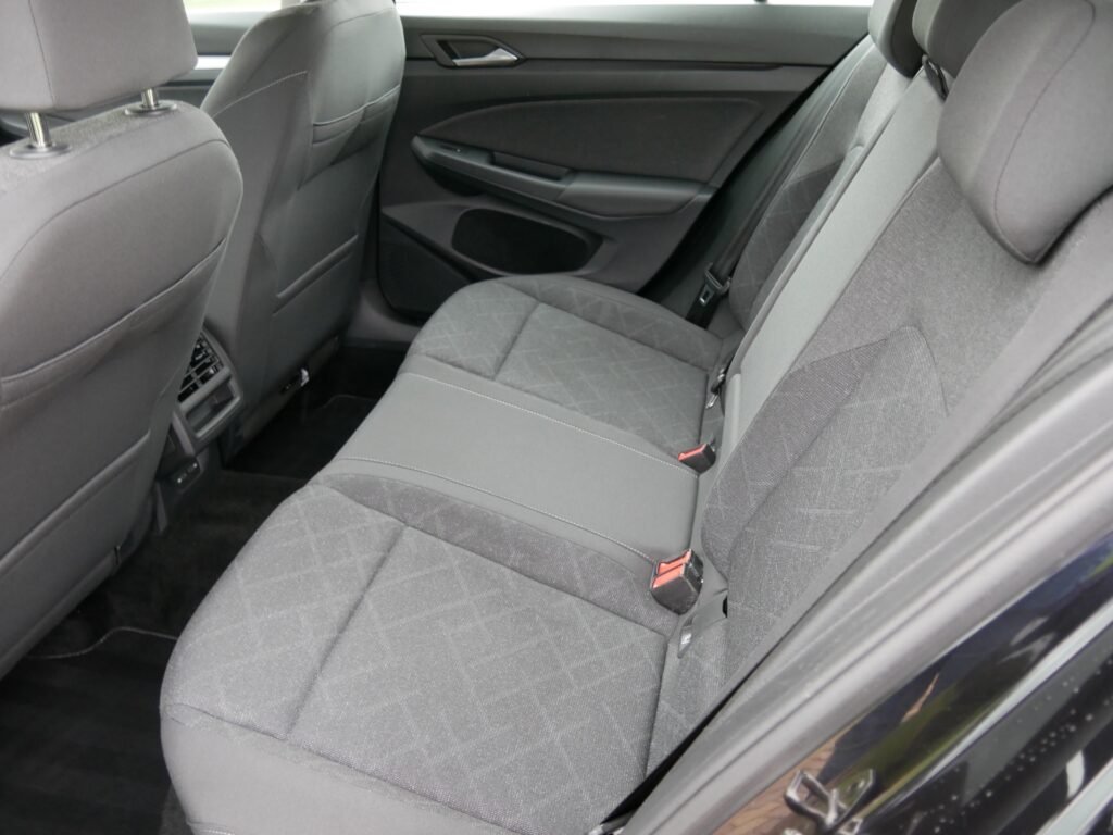 Volkswagen Golf – 13
