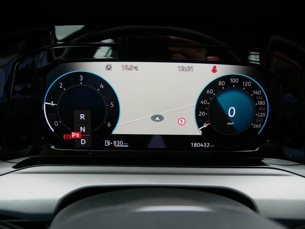 Volkswagen Golf – 16
