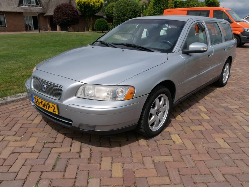 Volvo V70 – 4