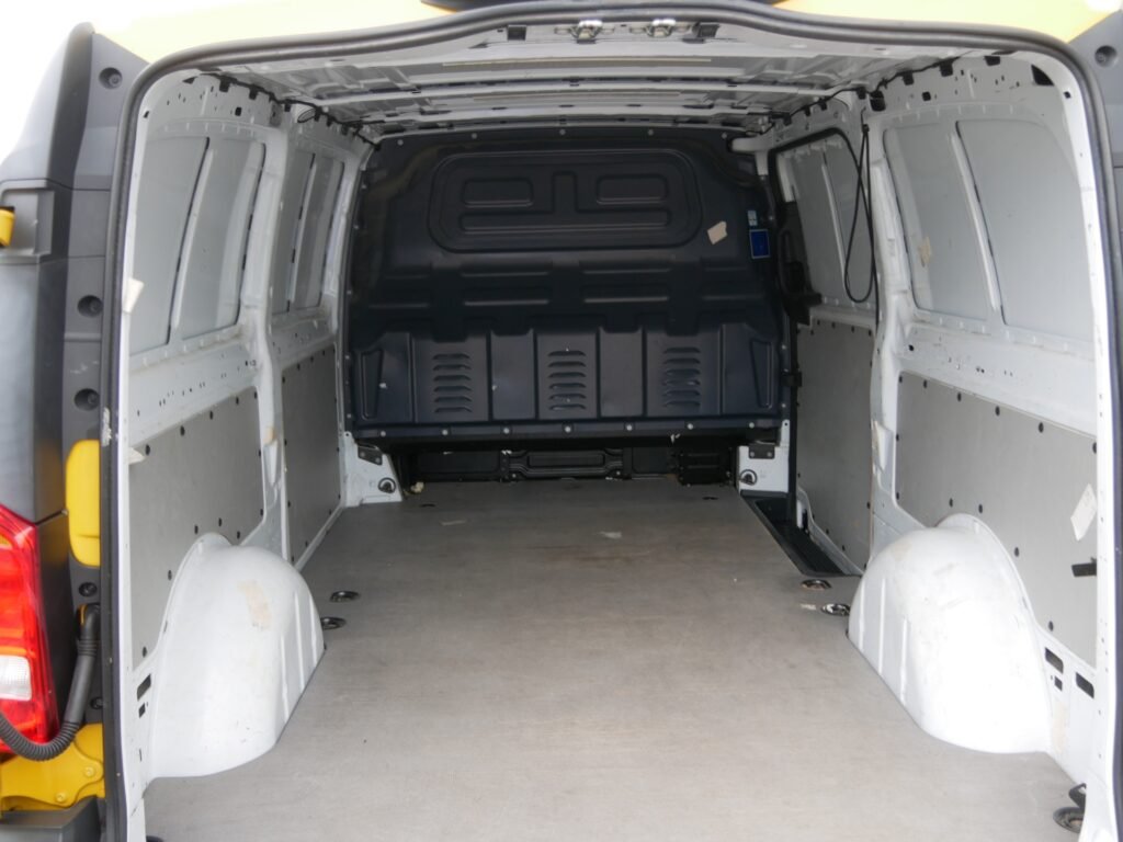 Mercedes-Benz eVito – 10