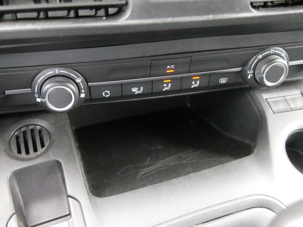 Peugeot Partner – 18