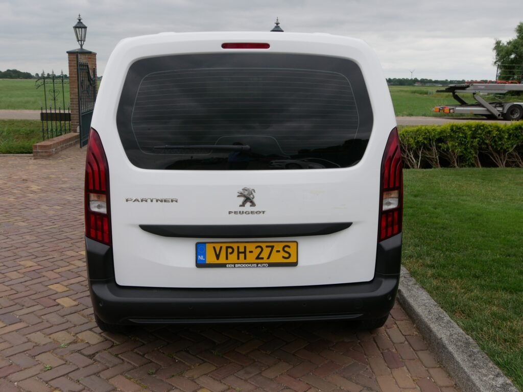 Peugeot Partner – 8