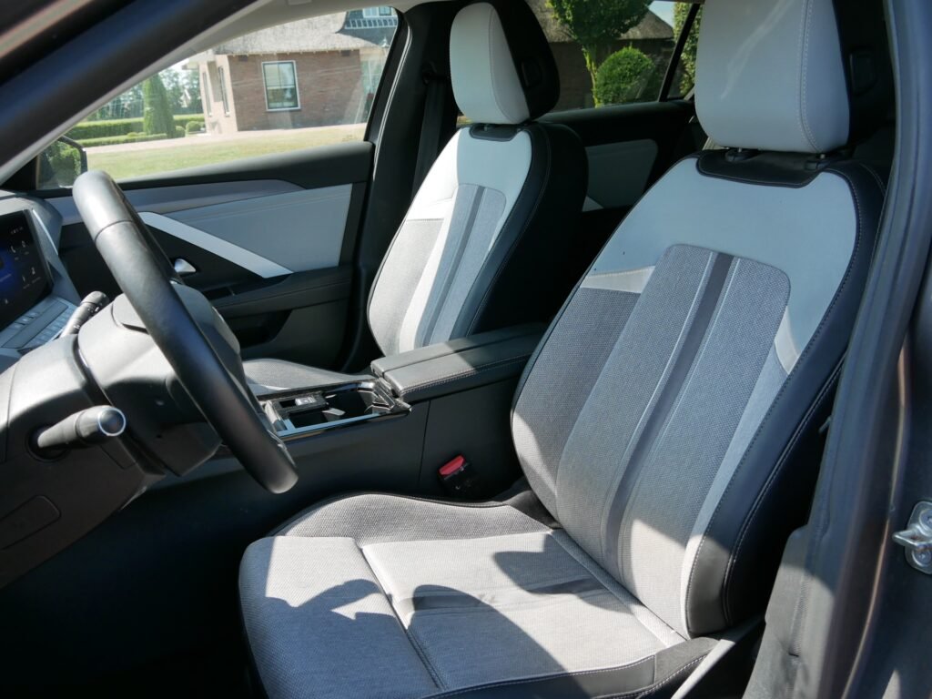 Opel Astra – 9