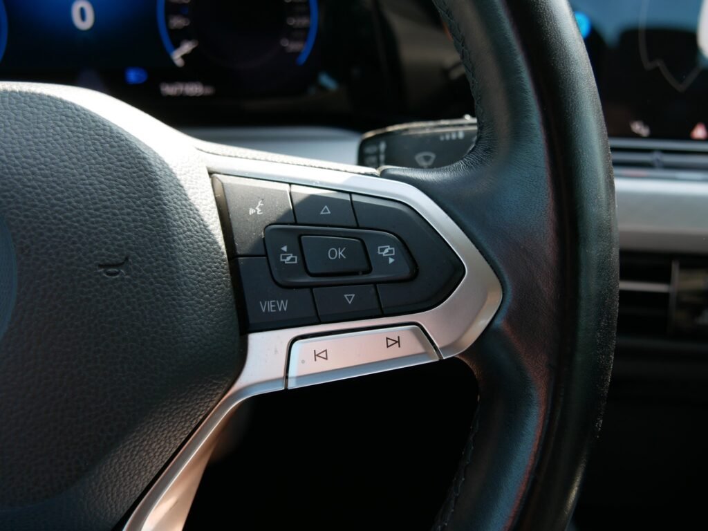 Volkswagen Golf – 25
