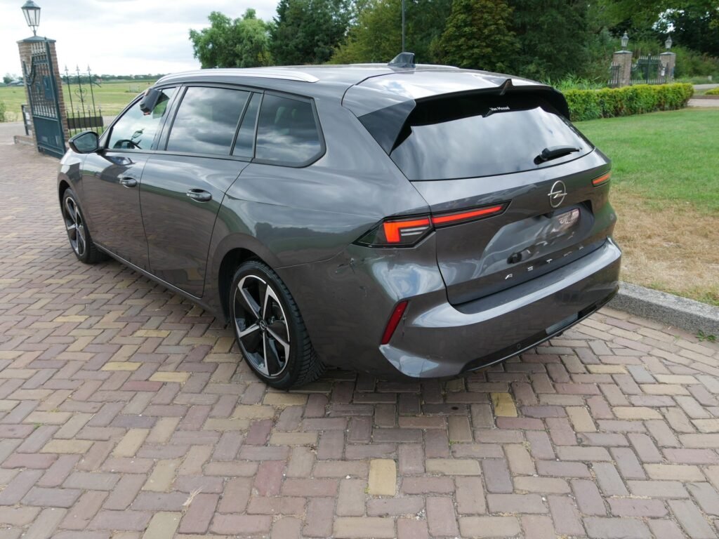 Opel Astra – 10