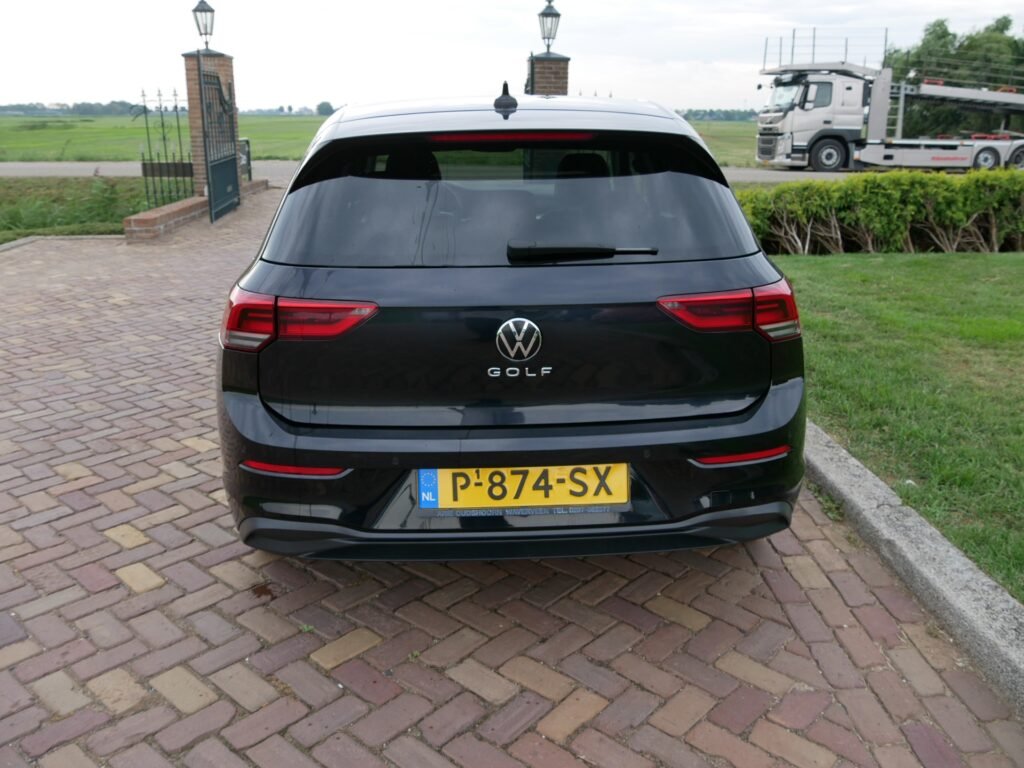 Volkswagen Golf – 8