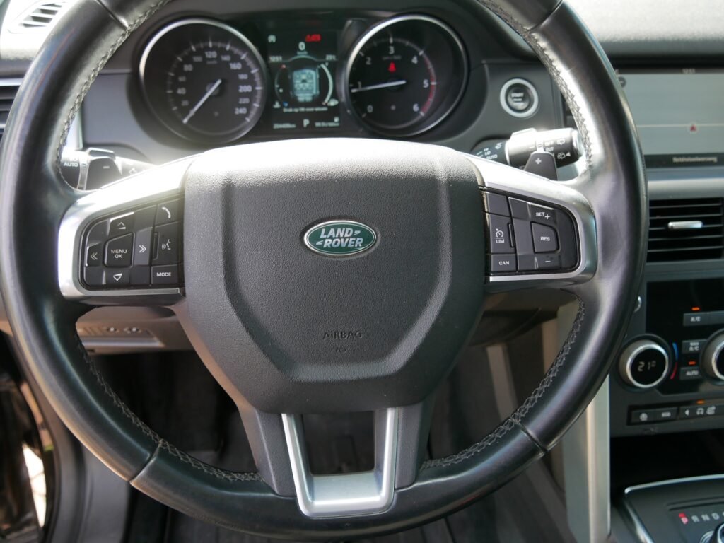 Land Rover Discovery Sport – 16