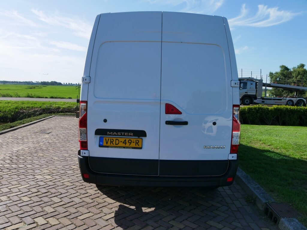 Renault Master – 8