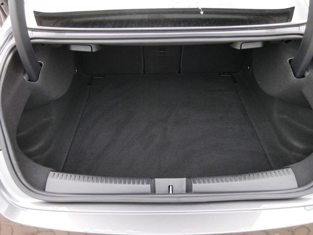 Mercedes-Benz CLA – 11