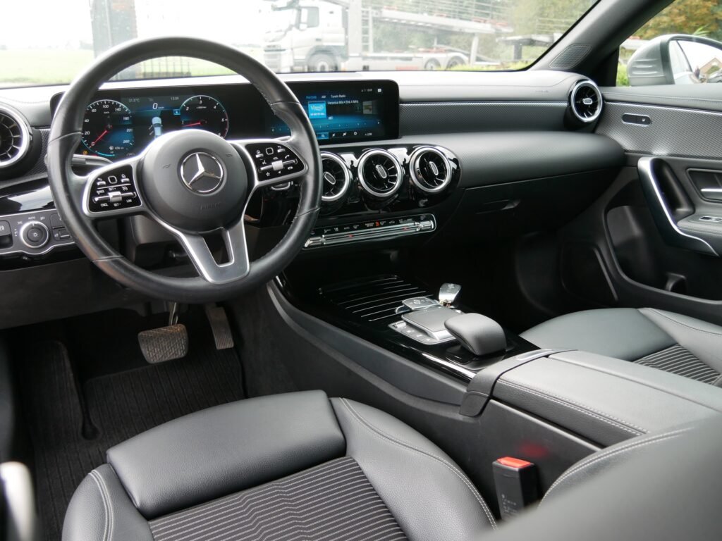 Mercedes-Benz CLA – 15