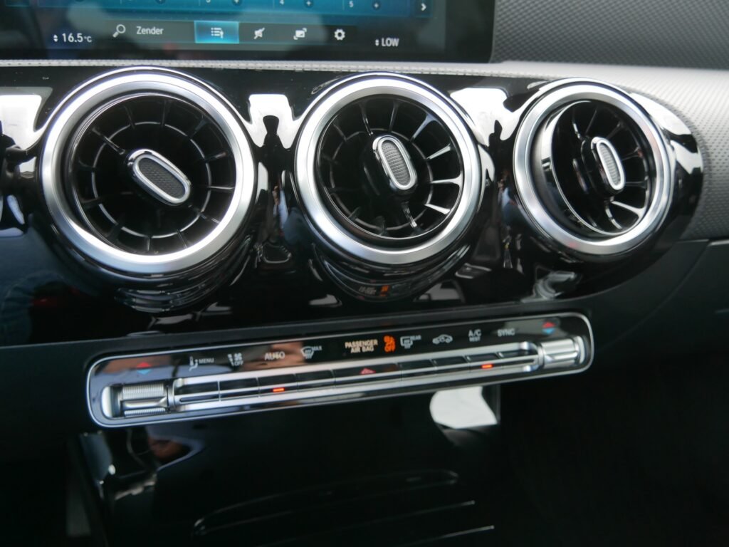 Mercedes-Benz CLA – 21