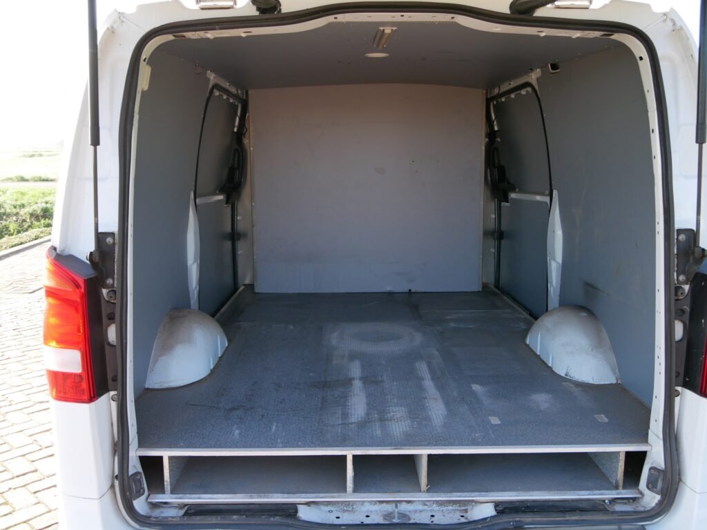 Mercedes-Benz Vito – 12