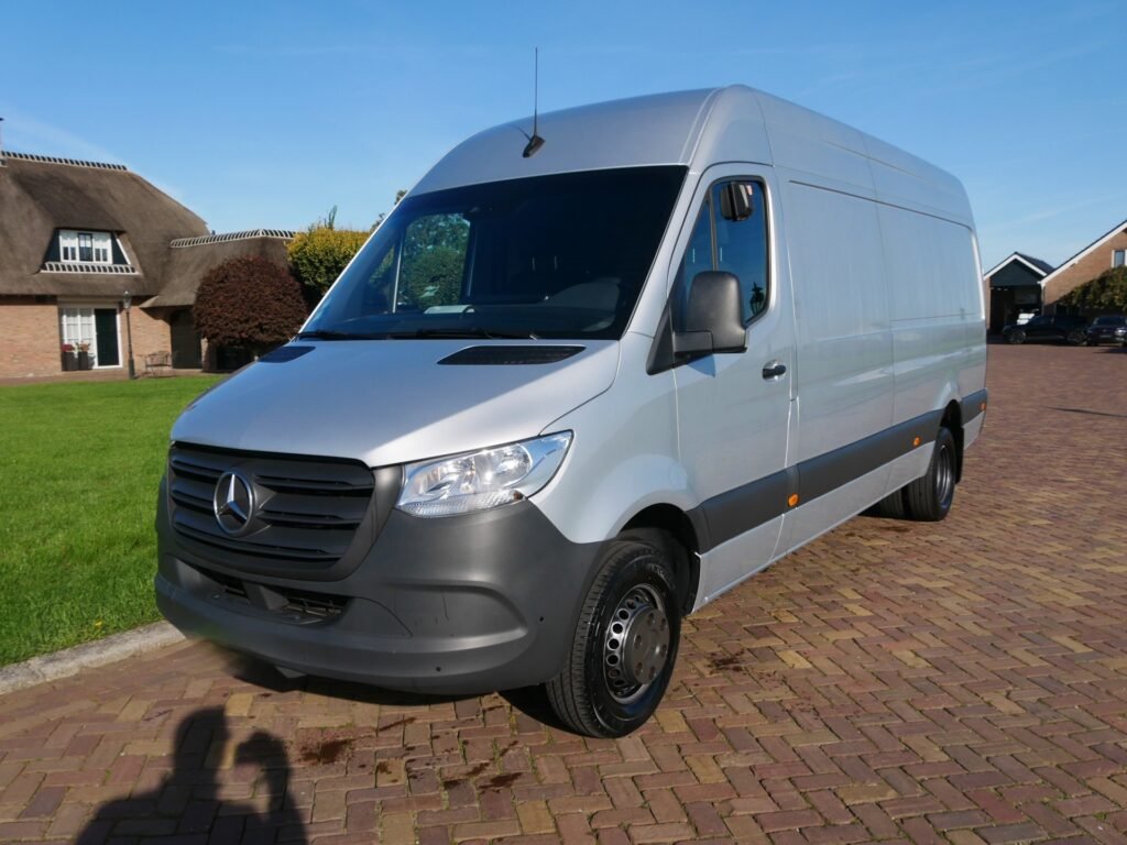 Mercedes-Benz Sprinter – 4