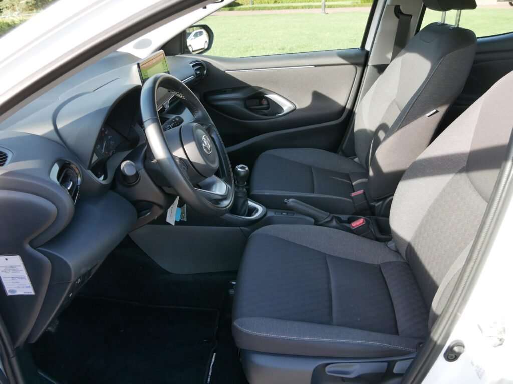 Toyota Yaris – 13