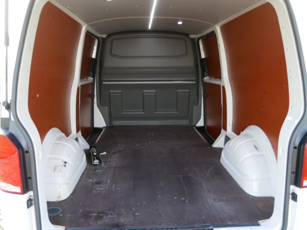 Volkswagen Transporter – 10